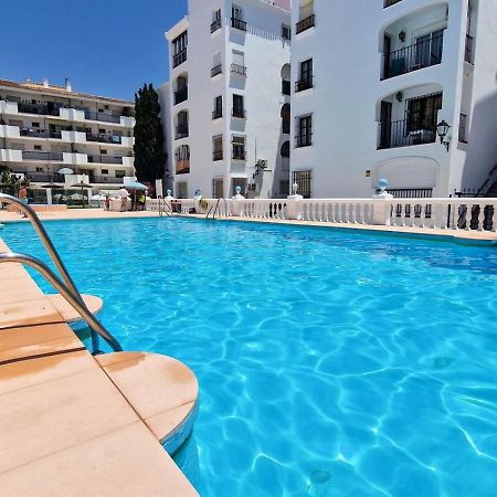 Beautiful Beachfront Newly Renovated 2 Bedroom Apartment With Swimming Pool And Garden San Luis de Sabinillas Exterior foto