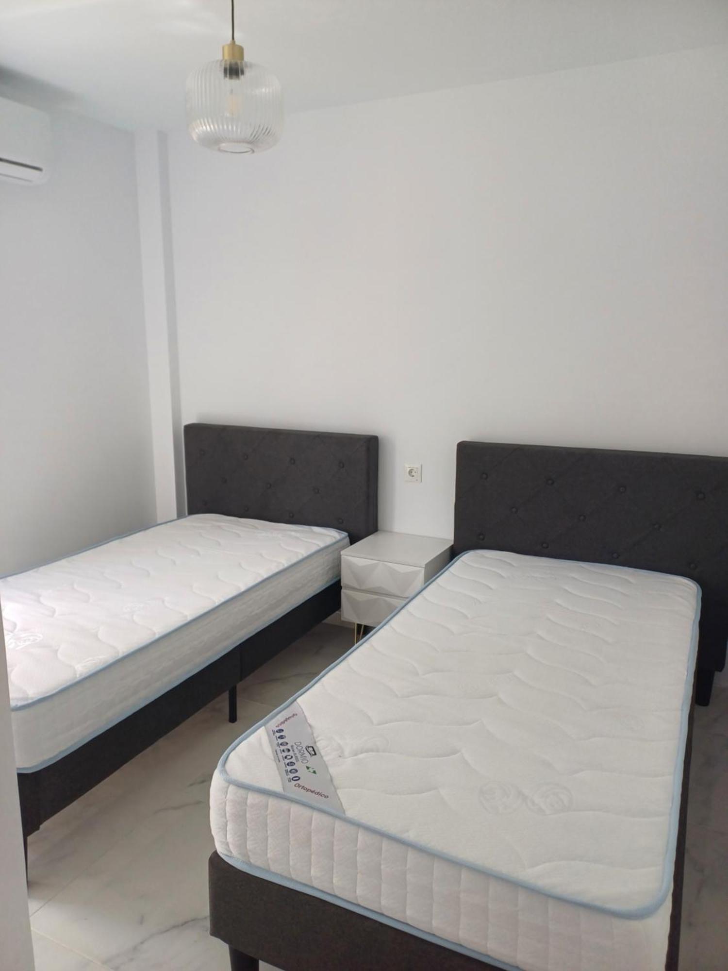 Beautiful Beachfront Newly Renovated 2 Bedroom Apartment With Swimming Pool And Garden San Luis de Sabinillas Exterior foto